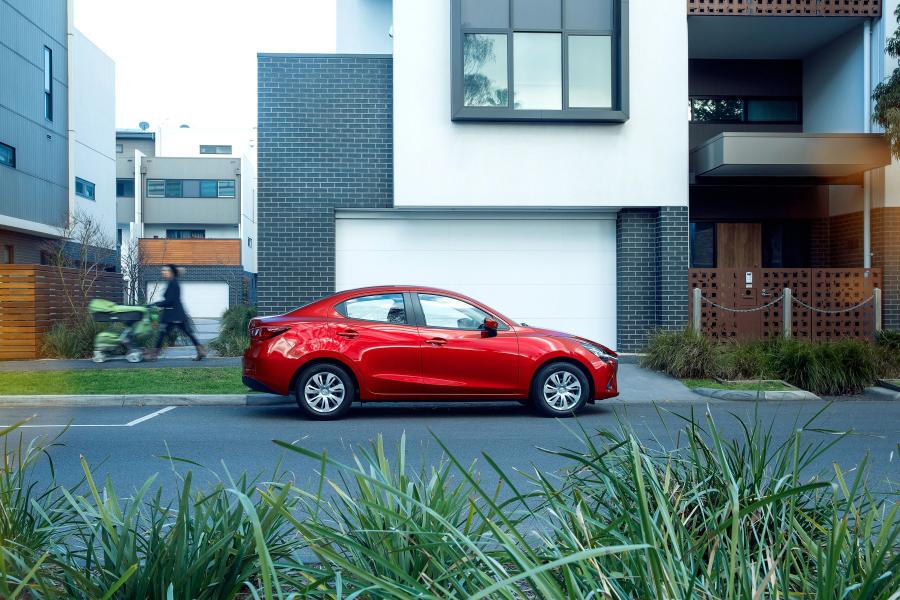  Mazda2 Sedan 2015 года  (AU) (фото 3 из 35)